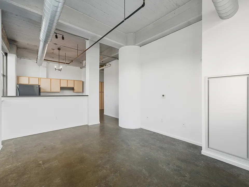 Building Photo 5