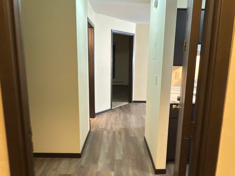 Oakmont Apartments — Photo 8