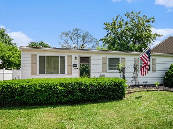 5373 Leland St, Brighton, MI 48116