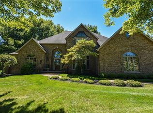 1302 Emerald Creek Dr, Broadview Heights, OH 44147