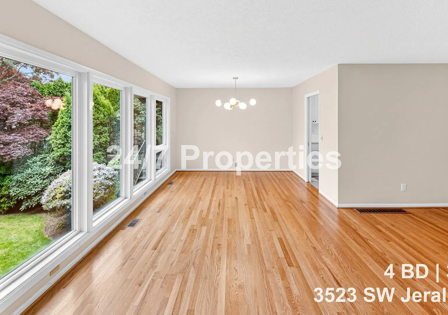 Beautiful 4 BD | 3 BA w/ ADU - SW Portland — Photo 2