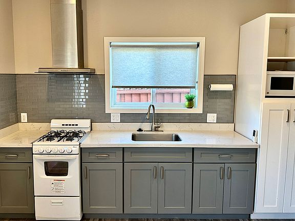 3rd image of 262 Arbor Valley Dr #2
