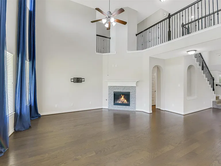 16706 Chestnut Square Dr — Photo 15