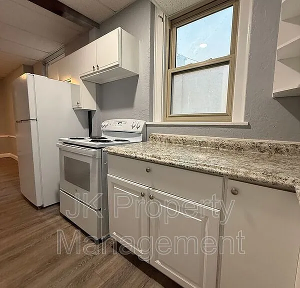 809 15th St #101 — Photo 12