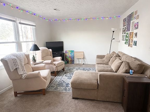 2nd image of 148 Clover Valley Cir #1