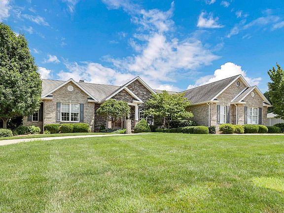 2nd image of 4805 N Edinbergh Dr