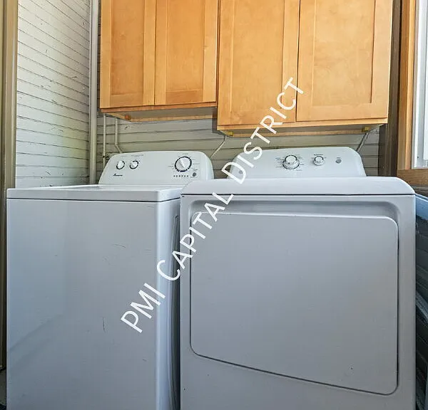 548 Warren St #1 — Photo 23