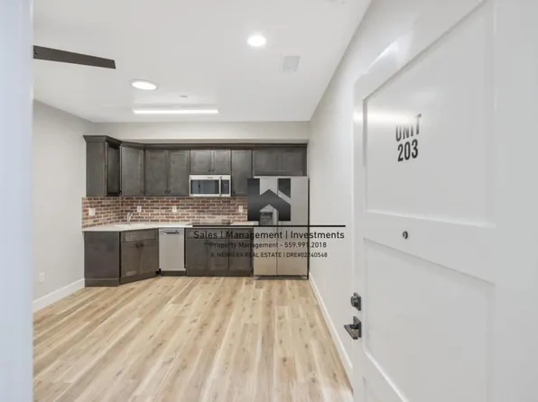 151 S K St, Tulare, CA 93274