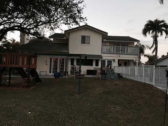 5th image of 10842 NW 17th Mnr
