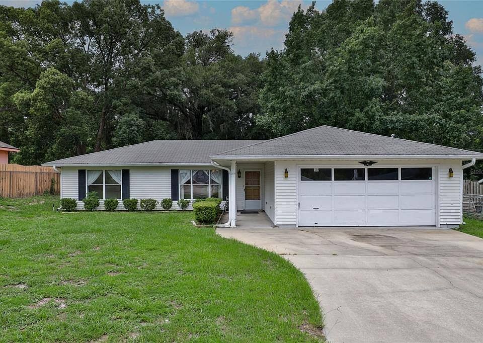 1st image of 152 W Elm Dr