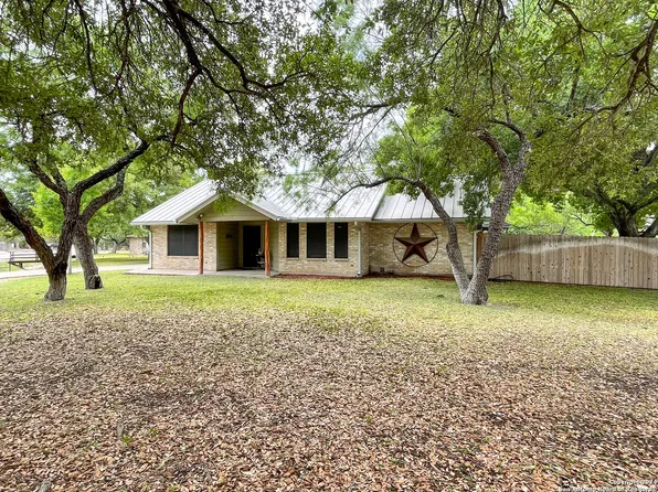223 Pompey Street, Brackettville, TX 78832