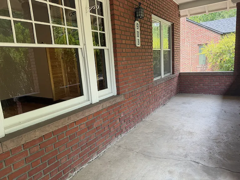 903 Newport St — Photo 2