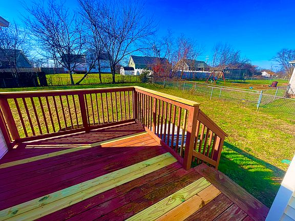 3rd image of 1808 Cottingham Ct