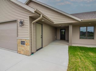 520 Raybern Ct, Random Lake, WI 53075