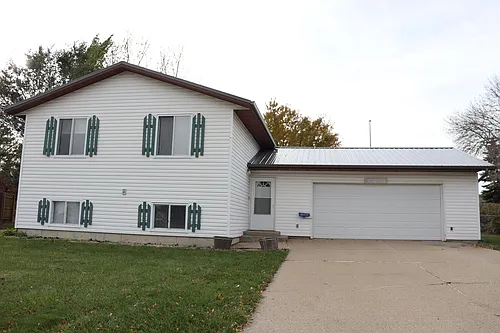3824 Renee Dr Photo 1