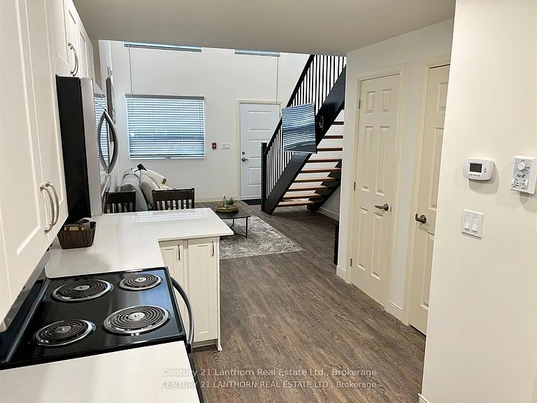135 Station St S #103 — Photo 5