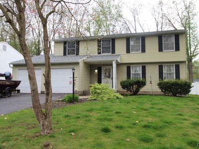 210 Single Dr, North Syracuse, NY, 13212