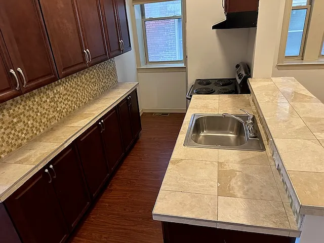 1 bed, $1,335 — Photo 3
