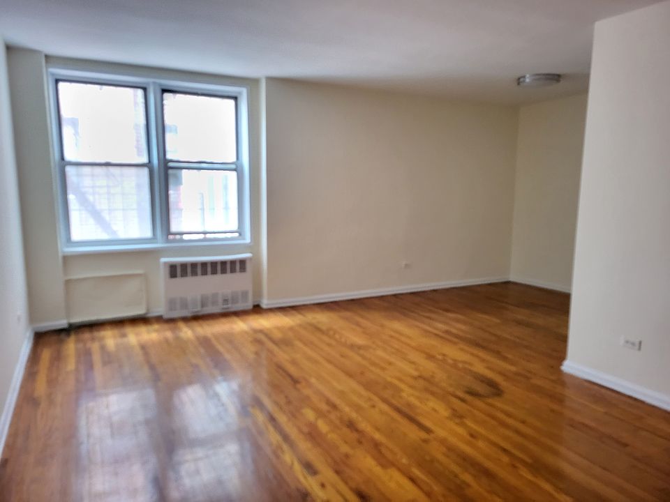 2nd image of 525 Ocean Pkwy APT 2H