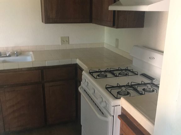 4th image of 888 Greenfield Ave APT S