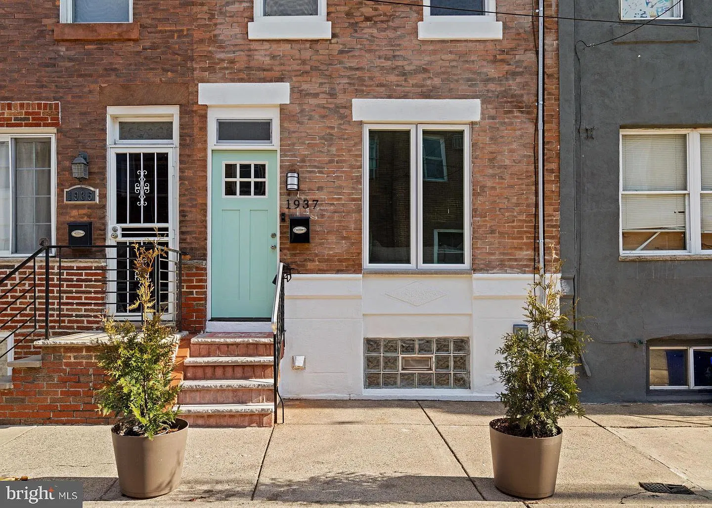 3 bed, 1.5 bath, 1250 sqft, $2,000 — Photo 3