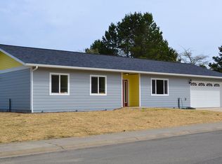 63797 Foghorn Dr, Coos Bay, OR 97420
