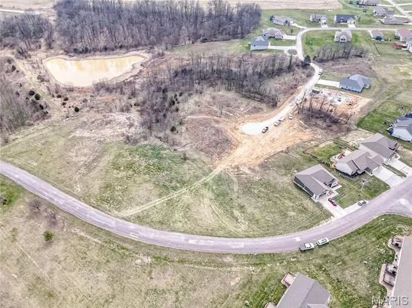 4 Clear Creek Rd, Hannibal, MO 63401