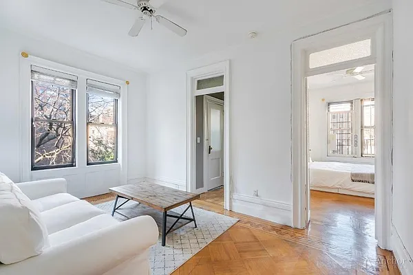 Rented by Anchor Associates | media 12