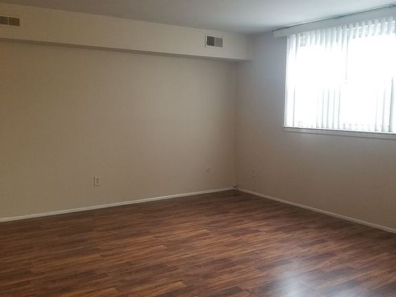 4th image of 7331 Rockwell Ave Floor 2