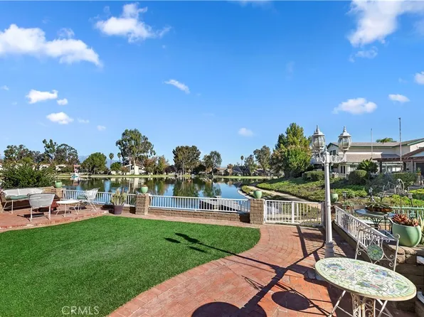 1469 Chalgrove Dr, Corona, CA 92882