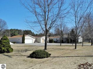 12555 E Tatch Rd, Northport, MI 49670