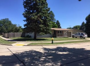 1123 Fairway Dr, Racine, WI 53405