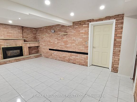 2nd image of 11 Mathewson St
