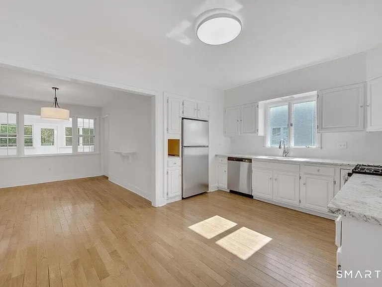 2743 Boston Post Rd — Photo 8