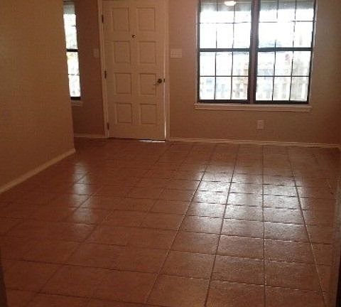 2nd image of 28877 McLelland Dr