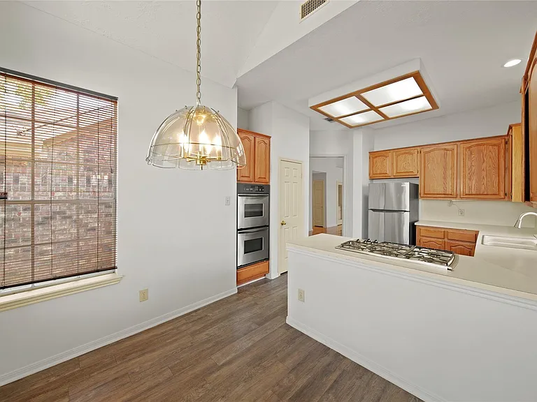 2923 Plantation Wood Ln — Photo 6
