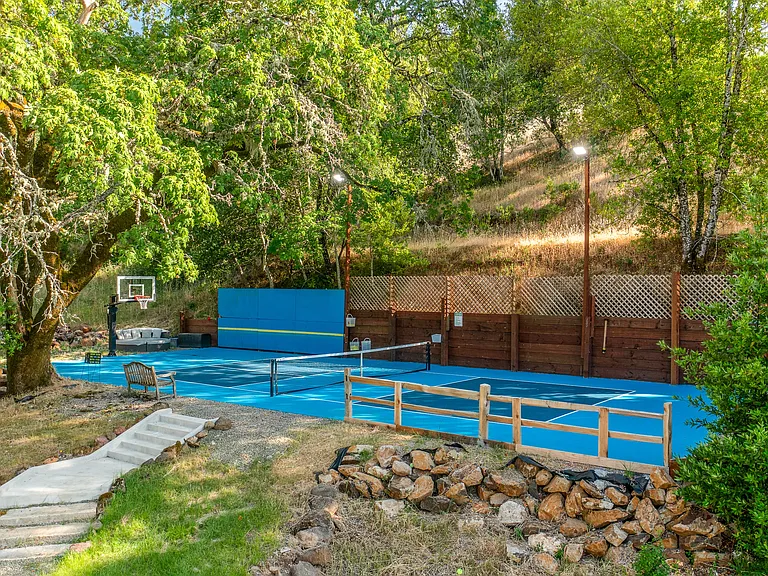 6568 Sonoma Mountain Rd — Photo 94
