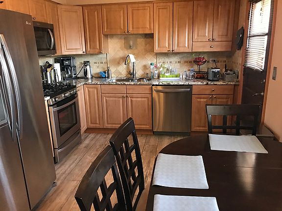 2nd image of 6052 N Melvina Ave APT 2