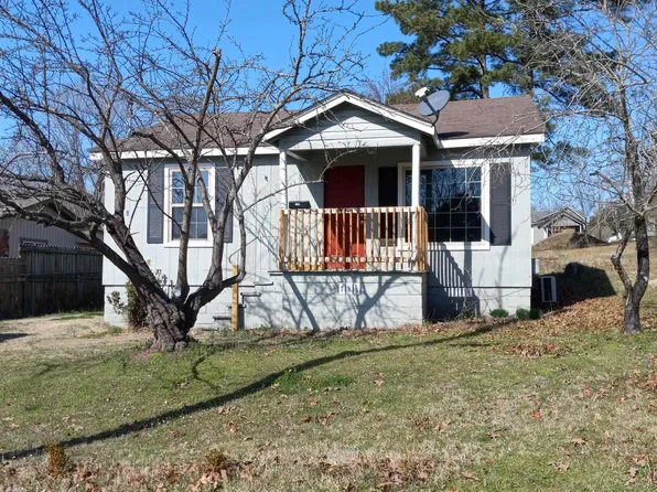 208 W Pine St, Heber Springs, AR 72543