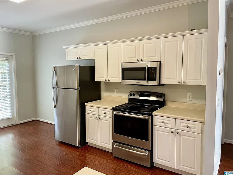 3524 Savannah Park Ln — Photo 4