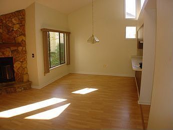 4th image of 401 Clusterwood Dr