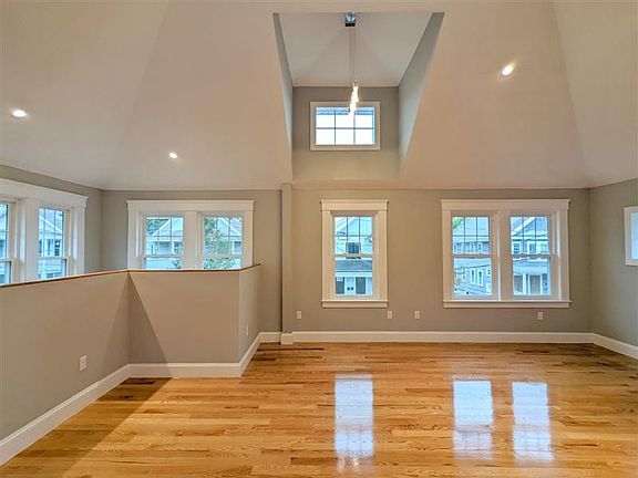 3rd image of 34 Brimmer St #2A