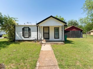 690 S 6th St, Stephenville, TX 76401