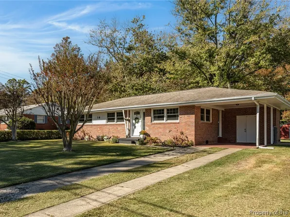 16 Edgemoor Dr, Newport News, VA 23603