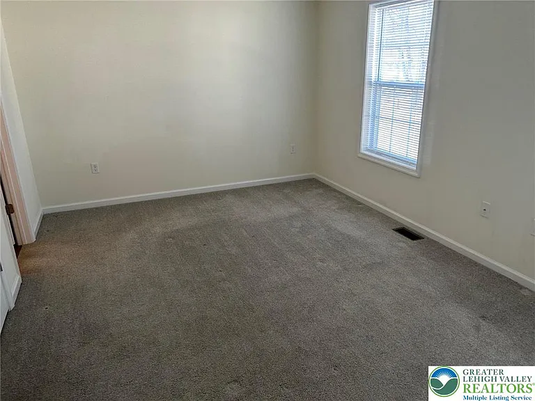 512 Penn St #2 — Photo 11