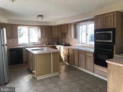 2nd image of 116 E 9th Ave
