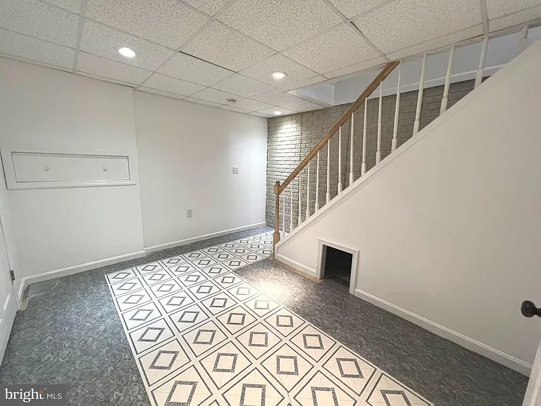 513 Willow Ave — Photo 21