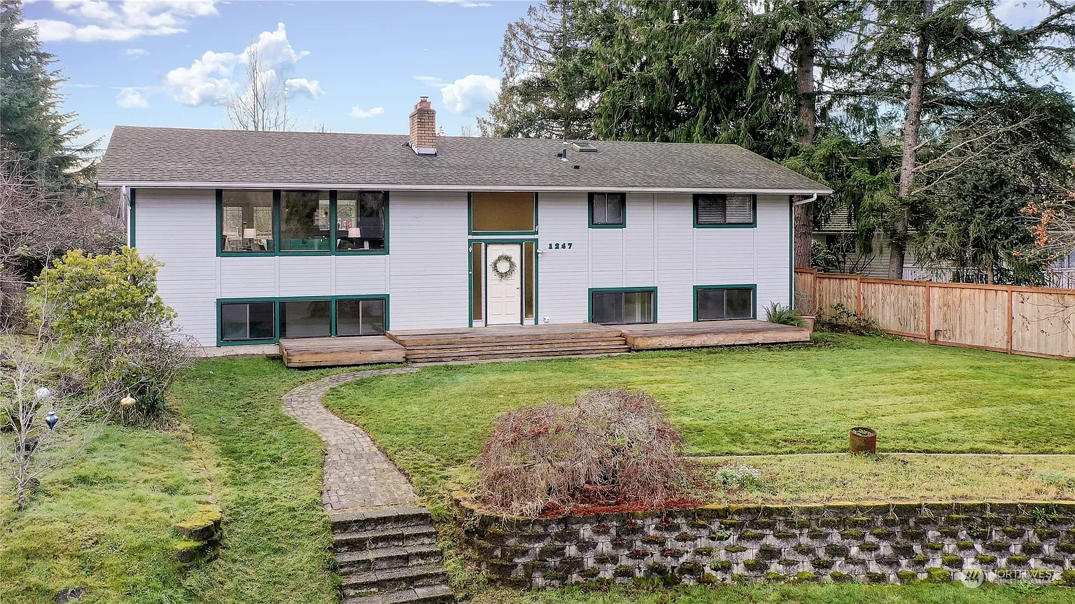 1247 Farallone Avenue photo 1