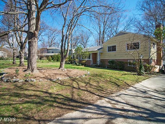 2nd image of 3411 Greentree Dr