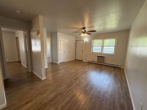 3rd image of 1104 N Walnut St #5